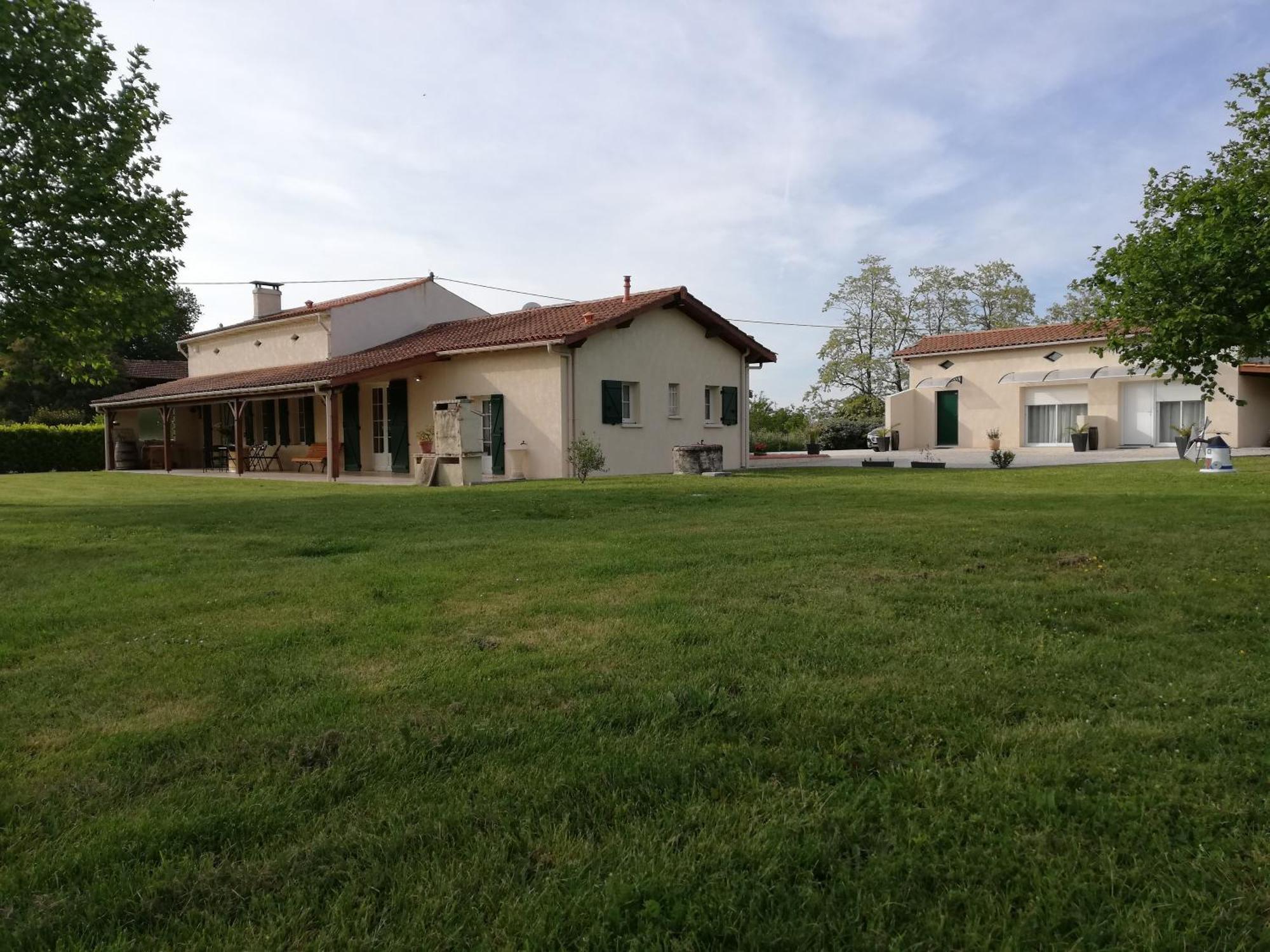 La Mancine Laulan Bed and Breakfast Jau-Dignac-et-Loirac Εξωτερικό φωτογραφία